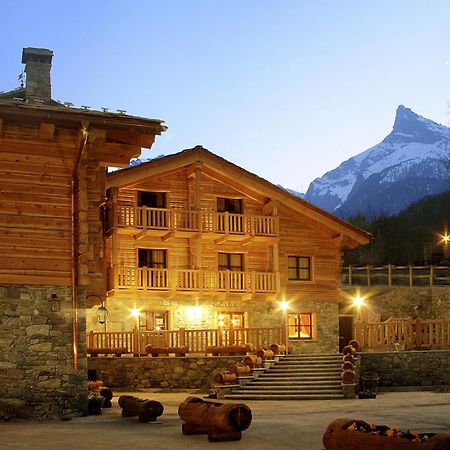 Silou Retreat Hotell Champdepraz Exteriör bild