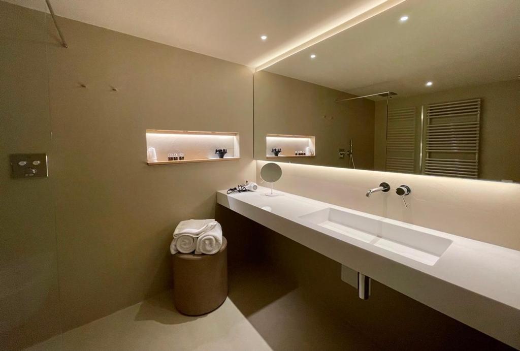 Silou Retreat Hotell Champdepraz Exteriör bild