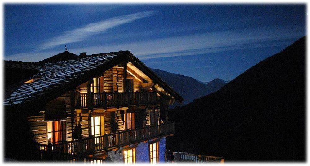 Silou Retreat Hotell Champdepraz Exteriör bild