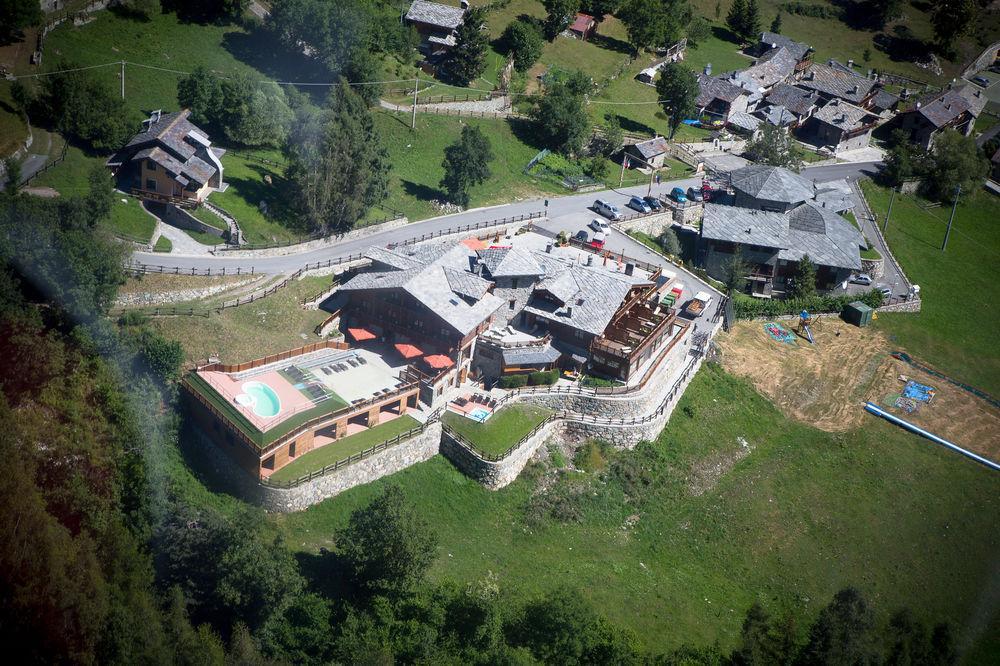 Silou Retreat Hotell Champdepraz Exteriör bild