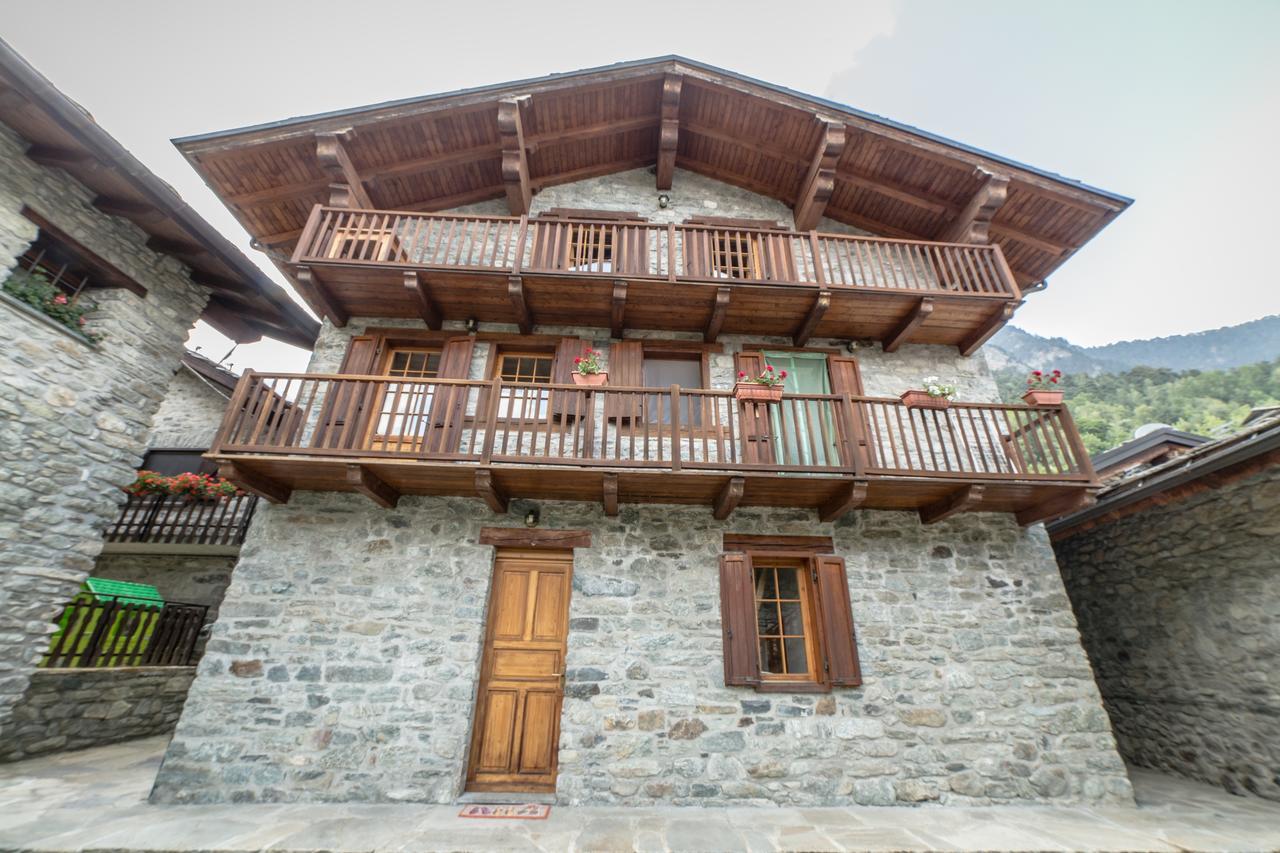 Silou Retreat Hotell Champdepraz Exteriör bild